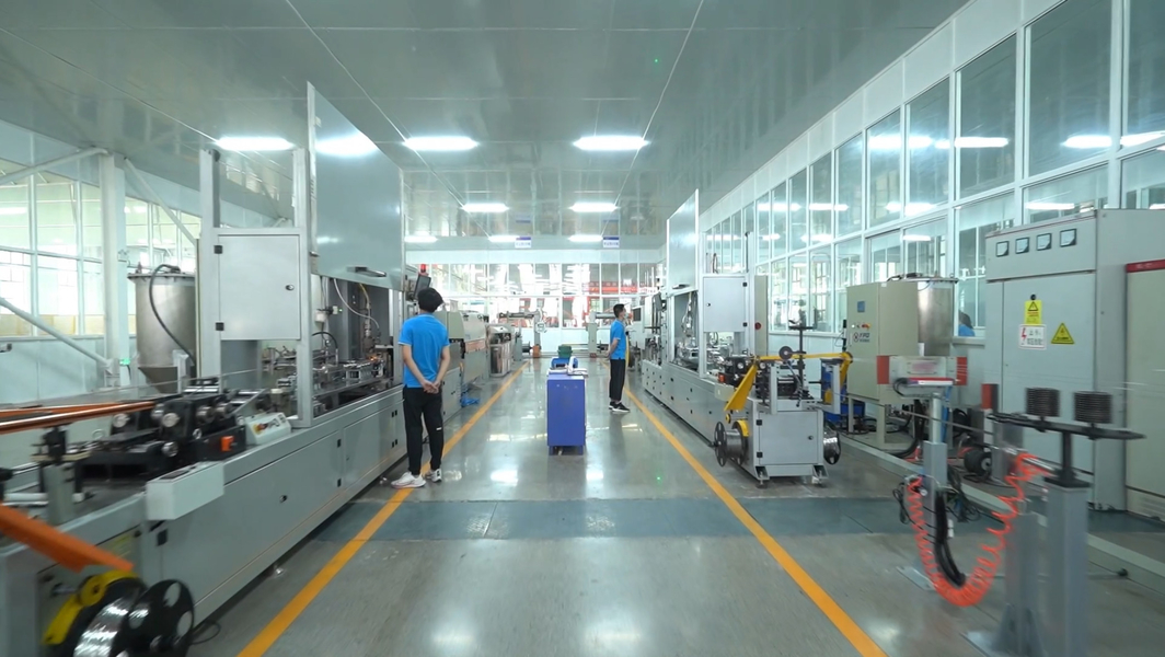 Shandong Yibo Optronics Technology Co., Ltd. производственная линия производителя